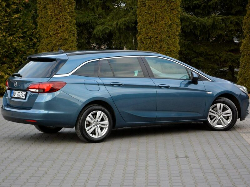 Opel Astra Xenon Ledy Duża Navi Klimatronic Grz. kierownica As. Pasa 2xParktr. K (2015-2021)
