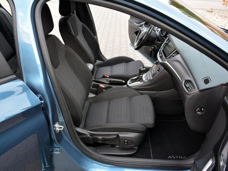 Opel Astra Xenon Ledy Duża Navi Klimatronic Grz. kierownica As. Pasa 2xParktr. K (2015-2021)