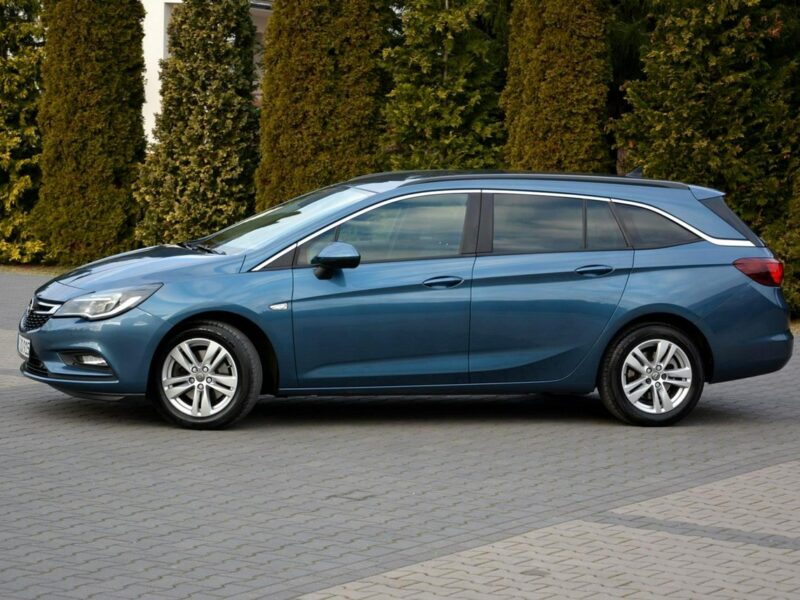 Opel Astra Xenon Ledy Duża Navi Klimatronic Grz. kierownica As. Pasa 2xParktr. K (2015-2021)