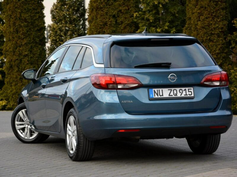 Opel Astra Xenon Ledy Duża Navi Klimatronic Grz. kierownica As. Pasa 2xParktr. K (2015-2021)