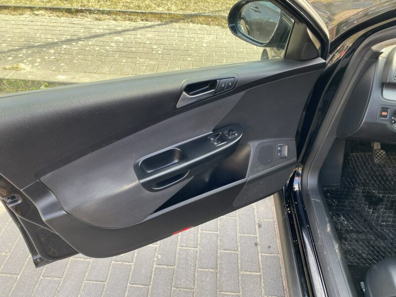 Volkswagen Passat 1,4b, CLIMAtic, podgrzewane fotele, nowe opony wielosezenowe B6 (2005-2010)