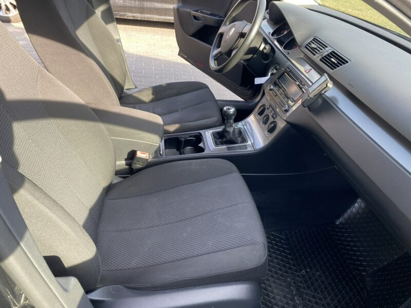Volkswagen Passat 1,4b, CLIMAtic, podgrzewane fotele, nowe opony wielosezenowe B6 (2005-2010)