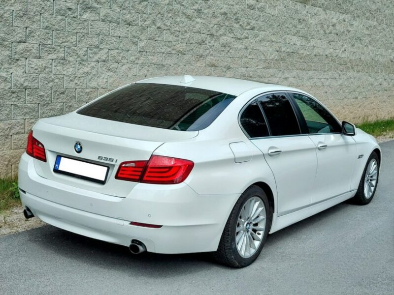 BMW 518