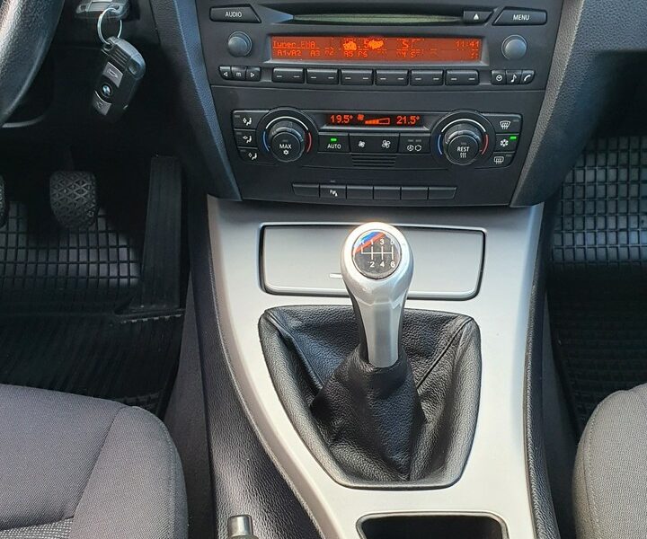 BMW 320 2.0i 150KM # Climatronic # 2x PDC # Szyber # Xenon # Super Stan !!! E90E91E92E93(2005-2012)