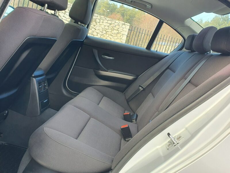 BMW 320 2.0i 150KM # Climatronic # 2x PDC # Szyber # Xenon # Super Stan !!! E90E91E92E93(2005-2012)