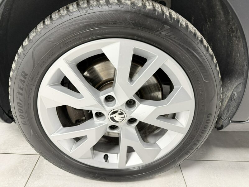Škoda Octavia SCOUT 2.0 TDI 184KM*DSG*4x4*AppleCar*Bi-Xenon*Duża Navi*Tempomat*Black III (2013-)