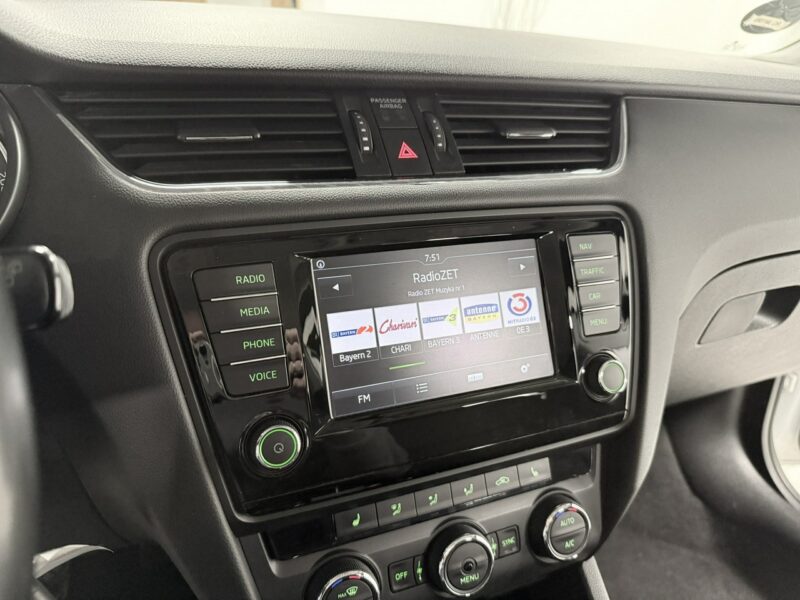 Škoda Octavia SCOUT 2.0 TDI 184KM*DSG*4x4*AppleCar*Bi-Xenon*Duża Navi*Tempomat*Black III (2013-)