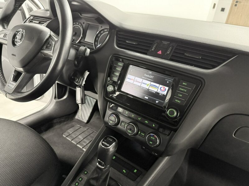 Škoda Octavia SCOUT 2.0 TDI 184KM*DSG*4x4*AppleCar*Bi-Xenon*Duża Navi*Tempomat*Black III (2013-)