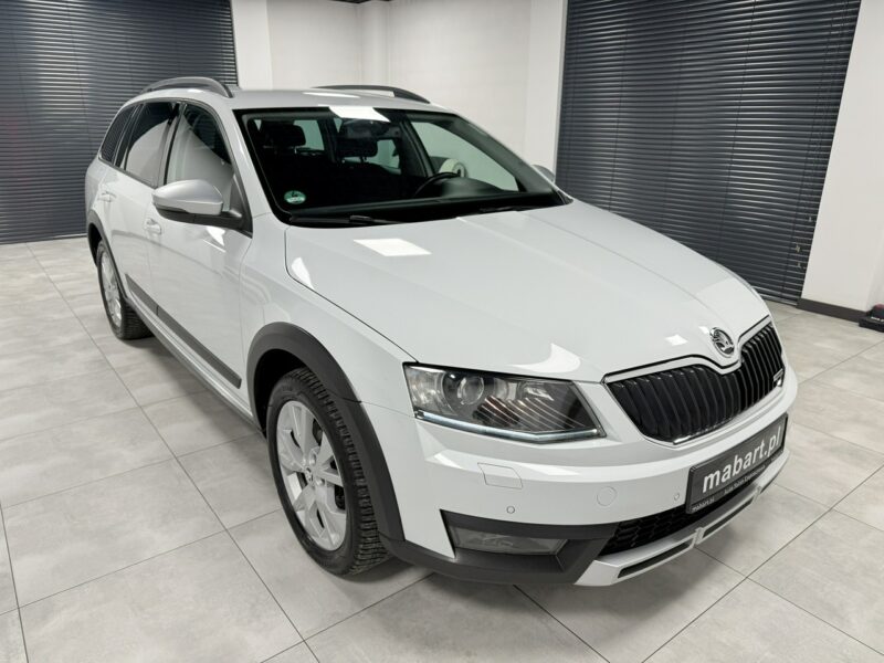 Škoda Octavia SCOUT 2.0 TDI 184KM*DSG*4x4*AppleCar*Bi-Xenon*Duża Navi*Tempomat*Black III (2013-)