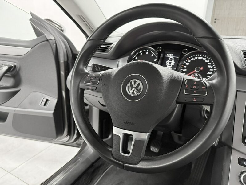 Volkswagen CC 2.0 TSI 210KM*Navi*BiXenon*HIGHLINE*Klimatronic*Kamera*Łopatki II (2012-)