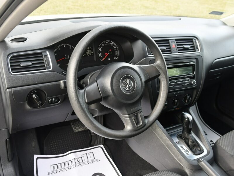 Volkswagen Jetta 2,0 Benz MPI. Automat.Serwis.Klimatyzacja.El.szyby.Centralka,kredyt. A6 (2010-)