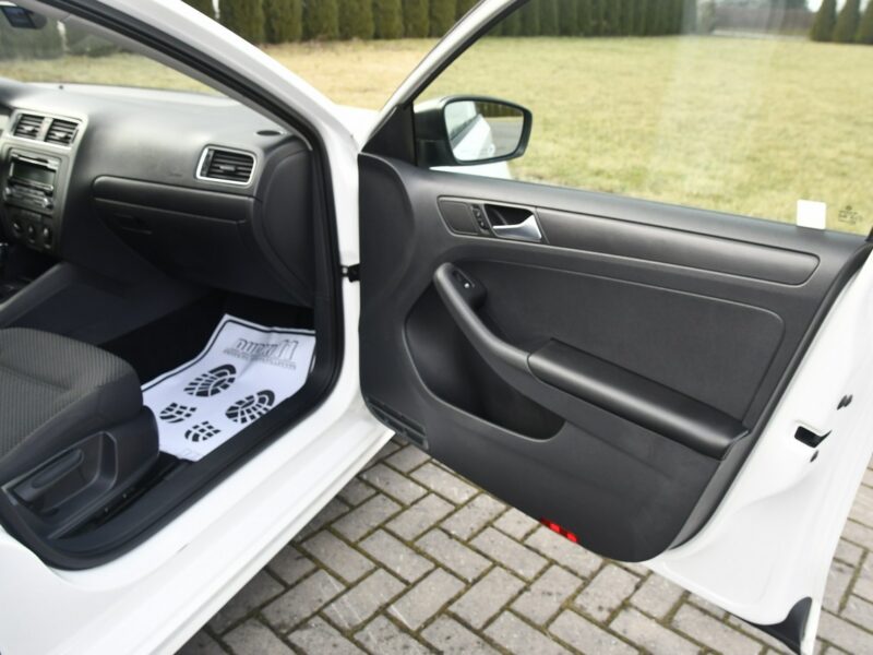 Volkswagen Jetta 2,0 Benz MPI. Automat.Serwis.Klimatyzacja.El.szyby.Centralka,kredyt. A6 (2010-)