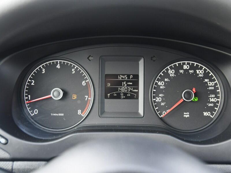 Volkswagen Jetta 2,0 Benz MPI. Automat.Serwis.Klimatyzacja.El.szyby.Centralka,kredyt. A6 (2010-)