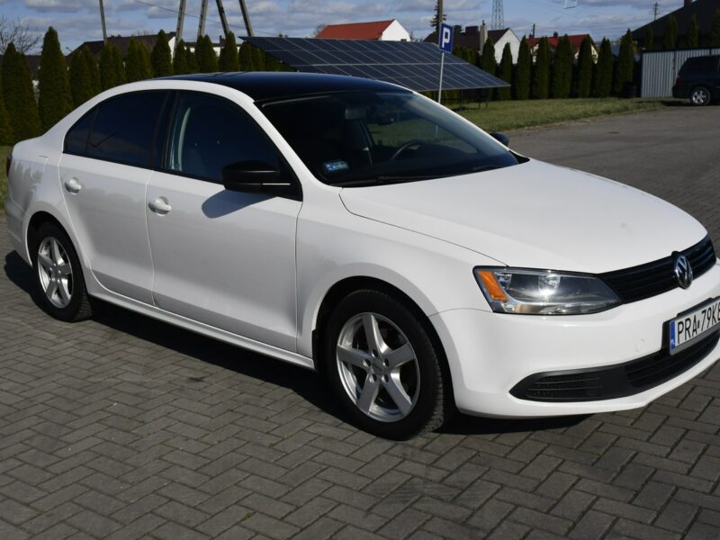 Volkswagen Jetta 2,0 Benz MPI. Automat.Serwis.Klimatyzacja.El.szyby.Centralka,kredyt. A6 (2010-)