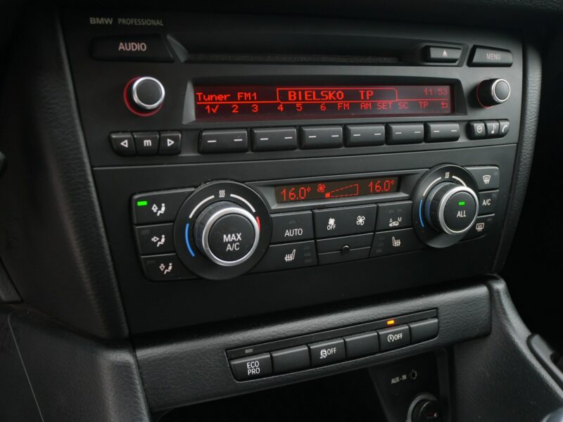 BMW X1 FL sDrive 18d 143KM [Eu5] -Skóra -Grzane fotele +Koła zimowe I (E84) (2009-2015)