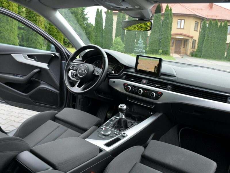 Audi A4 2.0TDI(150KM)*Lift*Xenon*Led*Duża Navi*Welur*Chrom*El.Klapa*Alu18"ASO B9 (2015-)