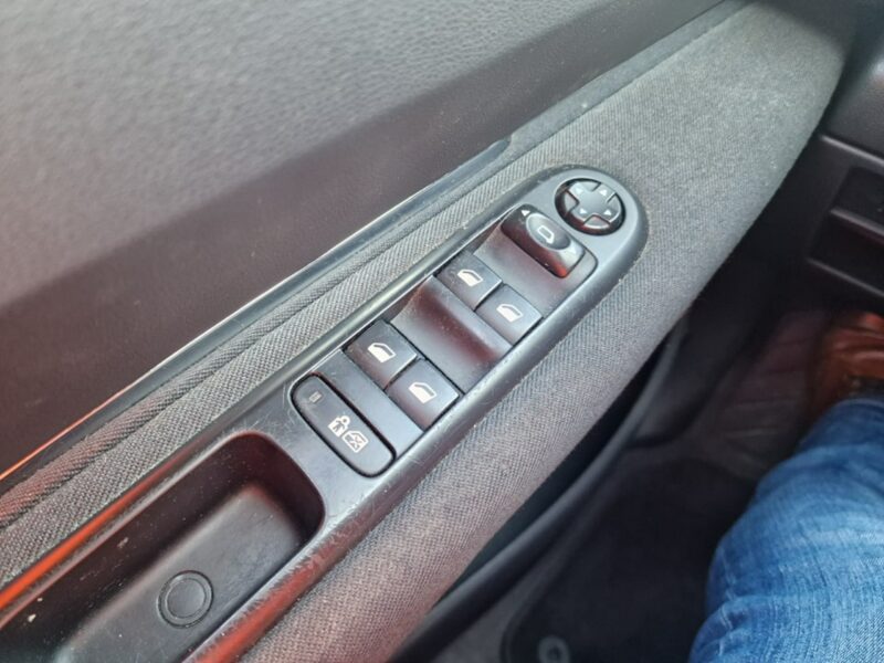 Peugeot 3008 1.6 HDI 110 KM, Klimatyzacja, Bluetooth, Alufelgi, Isofix, Dwa Klucze I (2009-2016)