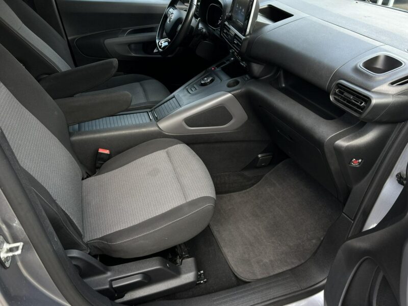 Toyota Proace City Verso 1.2 benzyna automat, 130KM, FAMILY long COMFORT 7 os. salon PL, FV23%