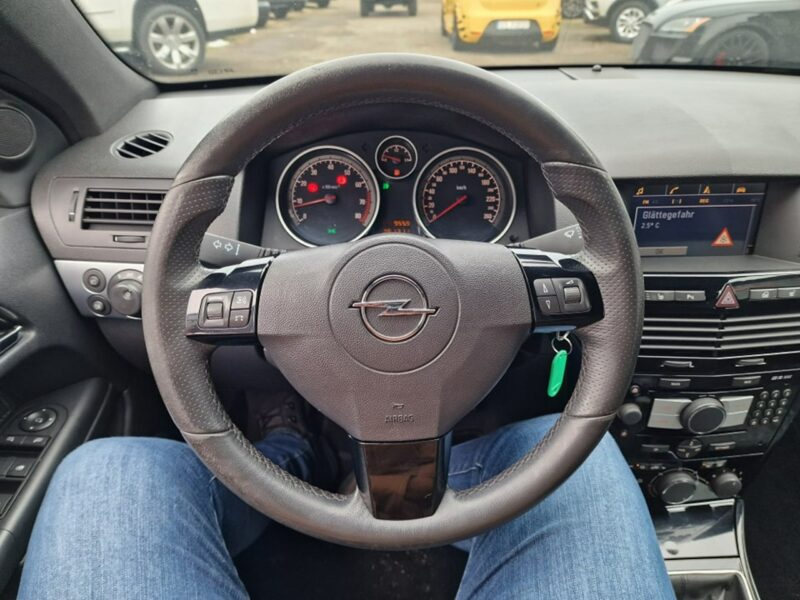 Opel Astra 1.8 Benzyna 140 KM, Twin-Top, Skóra, Klimatyzacja, Automat, Alufelgi H (2004-2014)