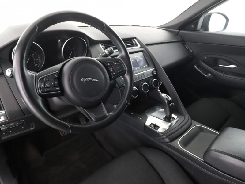 Jaguar E-Pace 2.0D Automat AWD Klimatronik Navi ACC Grzane Fotele Kamera Full LED I (2017 -)