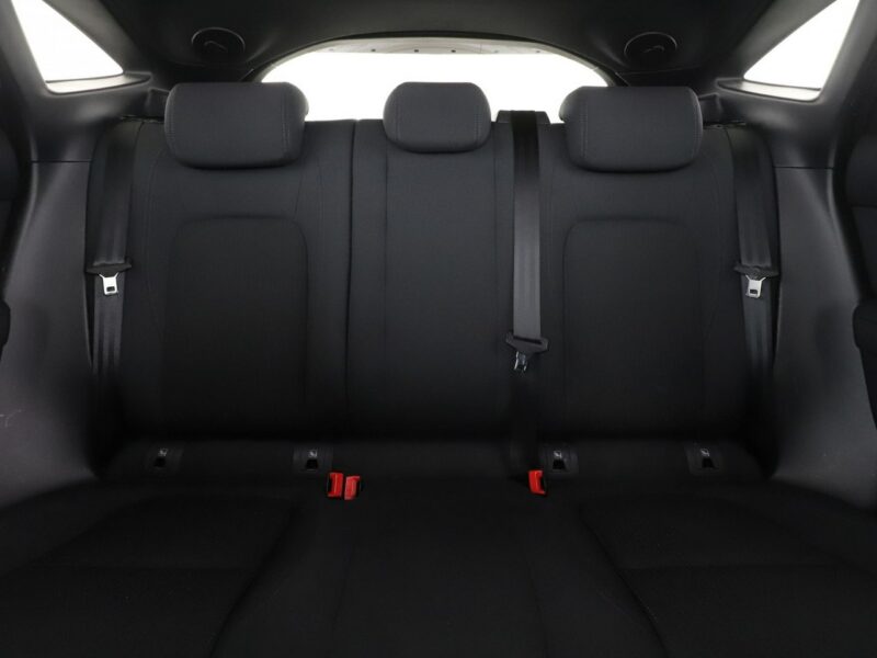 Jaguar E-Pace 2.0D Automat AWD Klimatronik Navi ACC Grzane Fotele Kamera Full LED I (2017 -)