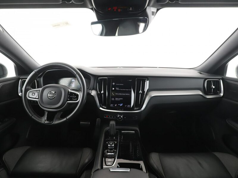 Volvo V60 F23 2.0T6 R Design AWD PHEV Navi Tempomat HarmanKardon Kamera BLIS LED II (2018-)
