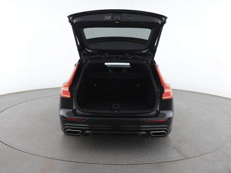 Volvo V60 F23 2.0T6 R Design AWD PHEV Navi Tempomat HarmanKardon Kamera BLIS LED II (2018-)