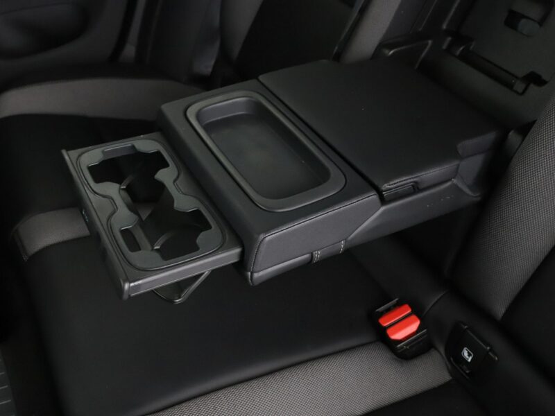 Volvo V60 F23 2.0T6 R Design AWD PHEV Navi Tempomat HarmanKardon Kamera BLIS LED II (2018-)