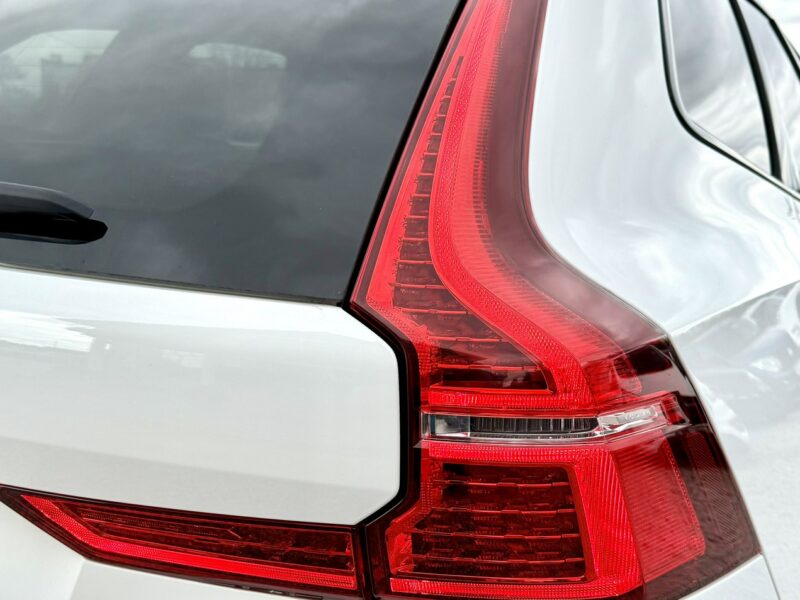 Volvo XC 60 4x4,R-DESIGN,Bogata wersja,Gwarancja II (2017-)