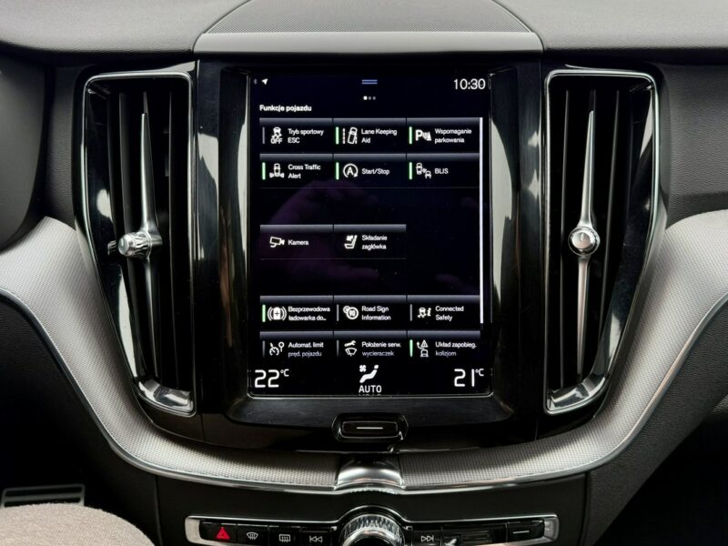 Volvo XC 60 4x4,R-DESIGN,Bogata wersja,Gwarancja II (2017-)