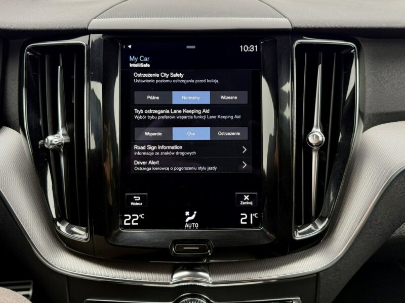 Volvo XC 60 4x4,R-DESIGN,Bogata wersja,Gwarancja II (2017-)