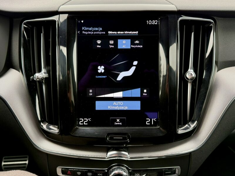 Volvo XC 60 4x4,R-DESIGN,Bogata wersja,Gwarancja II (2017-)