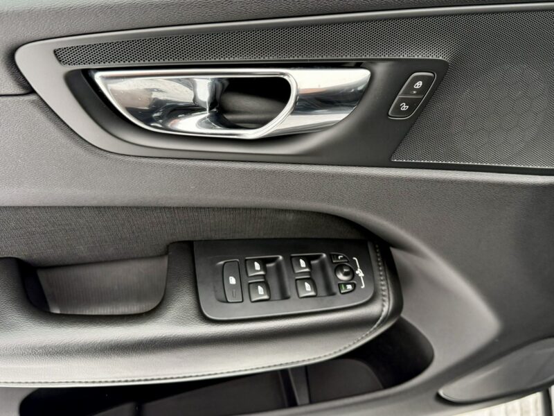 Volvo XC 60 4x4,190KM,Bogata wersja,Gwarancja II (2017-)