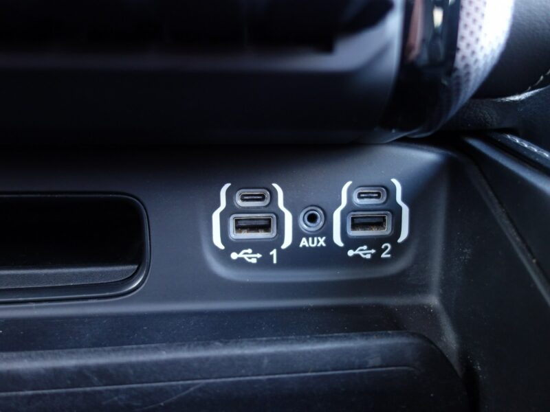 Dodge RAM DODGE RAM WERSJA LIMITED NIGHT BLACK SILNIK 5.7 BENZYNA 400km 38tys km IV (2009-)