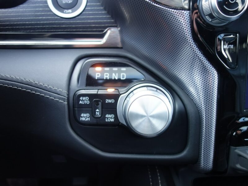 Dodge RAM DODGE RAM WERSJA LIMITED NIGHT BLACK SILNIK 5.7 BENZYNA 400km 38tys km IV (2009-)