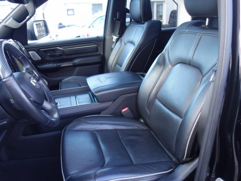 Dodge RAM DODGE RAM WERSJA LIMITED NIGHT BLACK SILNIK 5.7 BENZYNA 400km 38tys km IV (2009-)