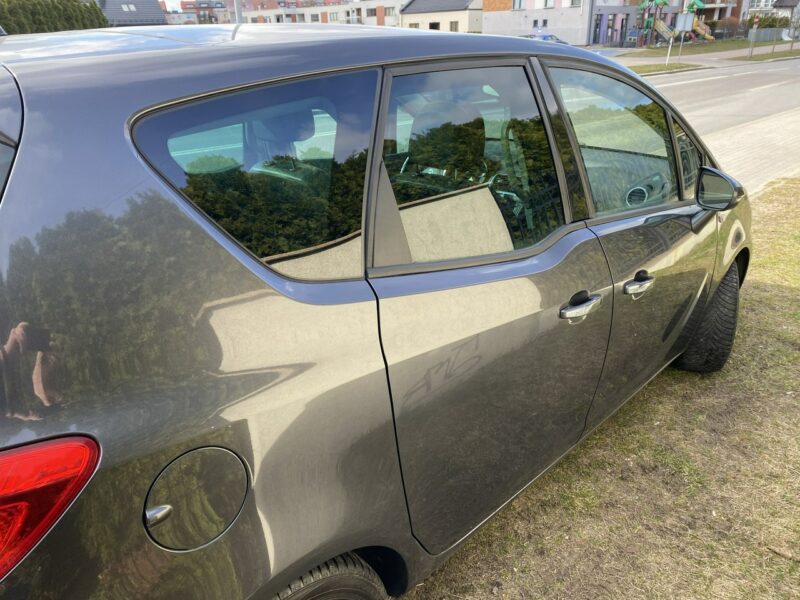 Opel Meriva Edition,podgrz. fotele i kierownica, czujniki p/t, szklany dach, skóry II (2010-)