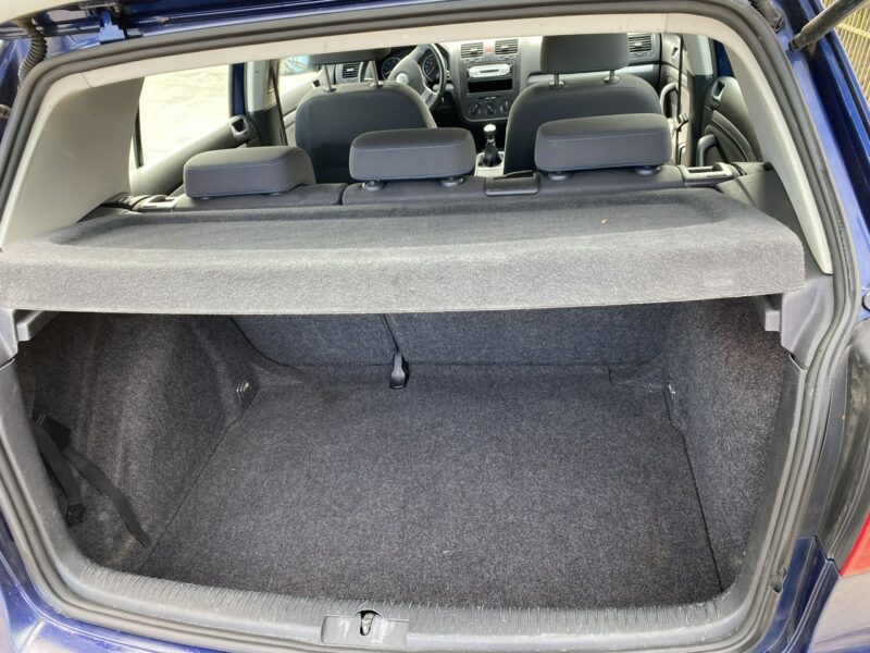Volkswagen Golf CLIMAtic, oszczędny, hak, niezawodna benzyna, isofix, zadbany, zarej. V (2003-2008)
