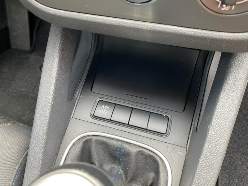 Volkswagen Golf CLIMAtic, oszczędny, hak, niezawodna benzyna, isofix, zadbany, zarej. V (2003-2008)