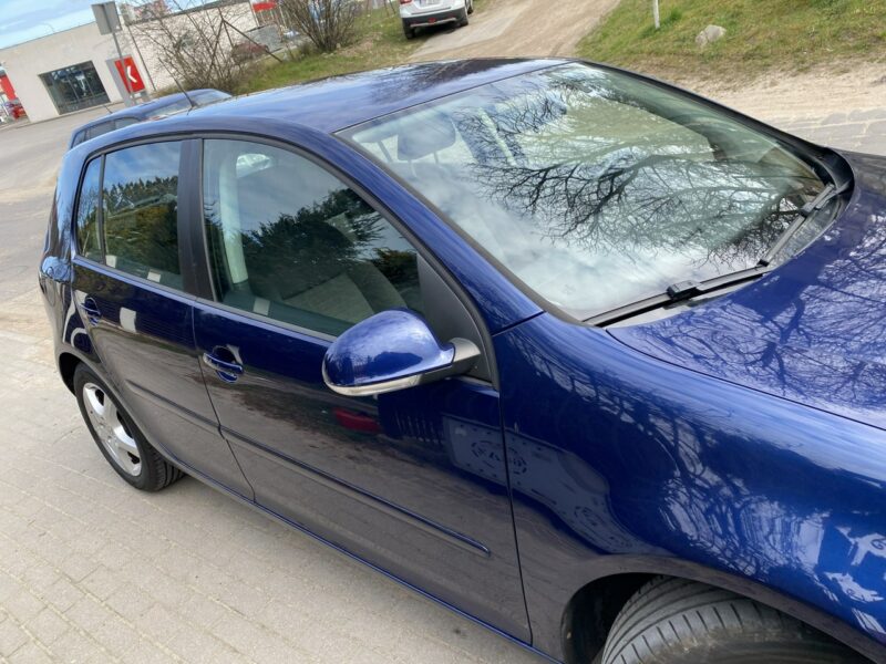 Volkswagen Golf CLIMAtic, oszczędny, hak, niezawodna benzyna, isofix, zadbany, zarej. V (2003-2008)