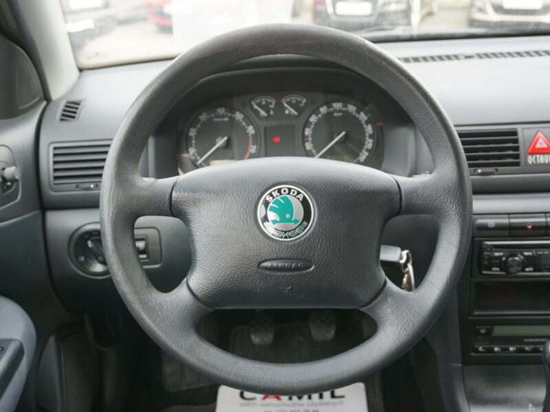 Škoda Octavia Salon Polska I (1996-2011)