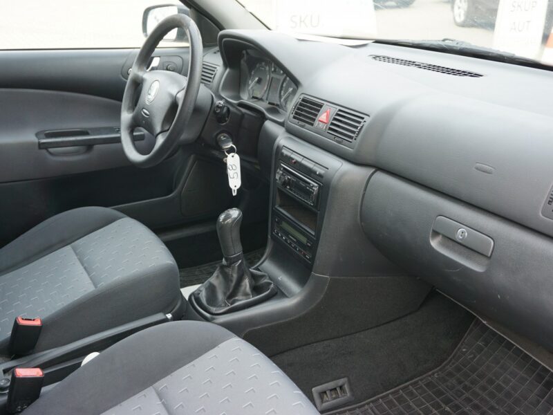 Škoda Octavia Salon Polska I (1996-2011)