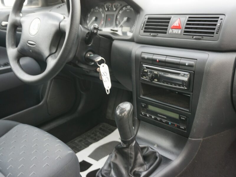 Škoda Octavia Salon Polska I (1996-2011)