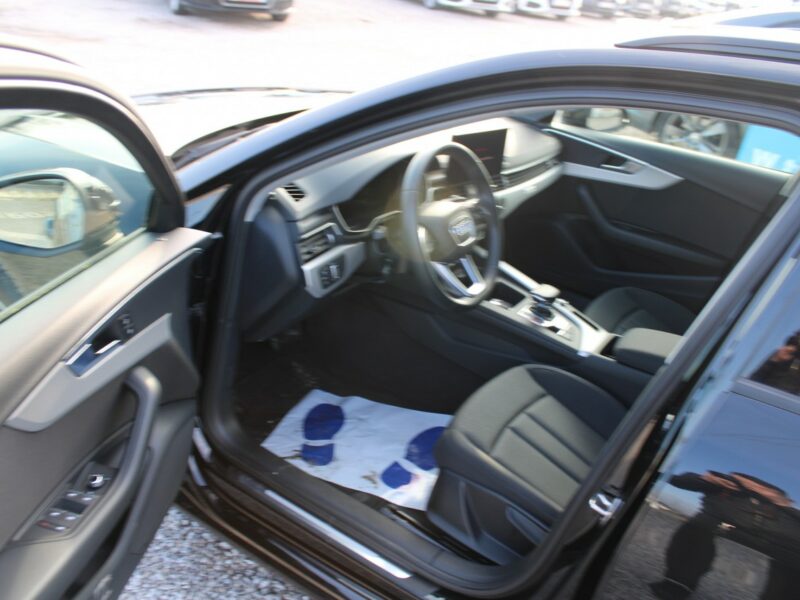 Audi A4 S-Tronic QUATTRO F-vat Salon Polska B9 (2015-)