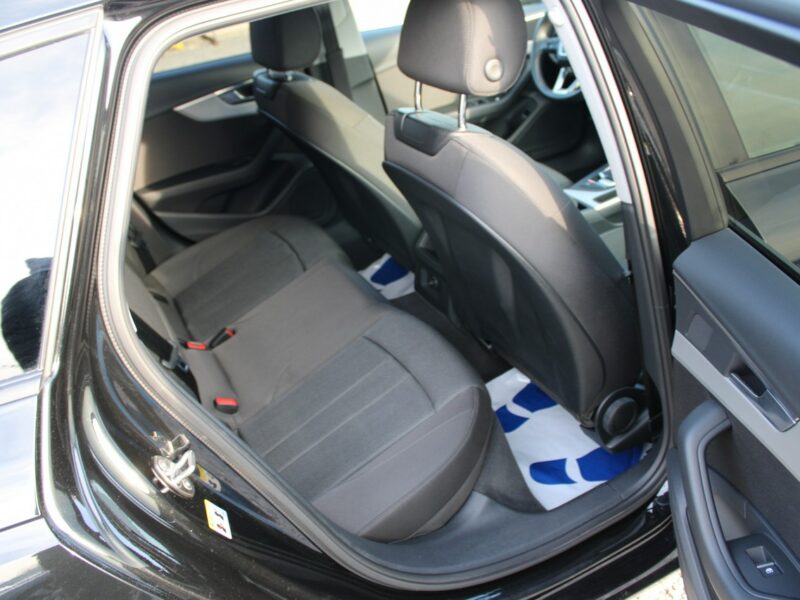 Audi A4 S-Tronic QUATTRO F-vat Salon Polska B9 (2015-)