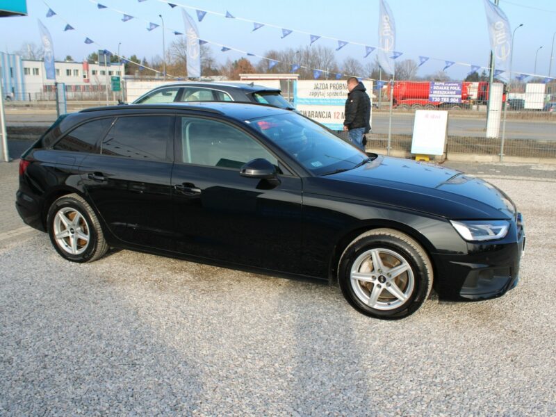 Audi A4 S-Tronic QUATTRO F-vat Salon Polska B9 (2015-)