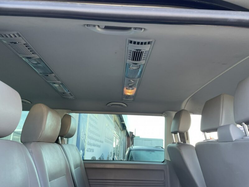 Volkswagen Caravelle Volkswagen Caravelle 2.0-140KM 2015