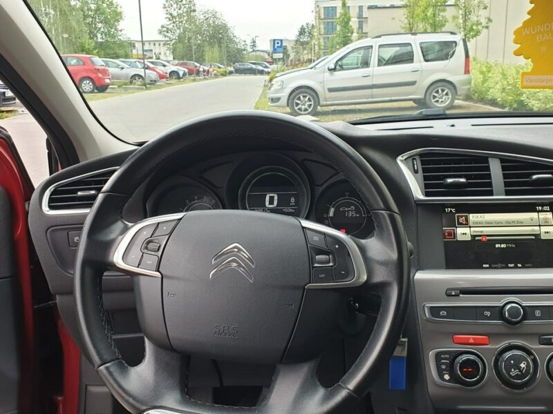 Citroen C4 Kupiony w polskim salonie, nowy rozrząd i olej, dobre wyposażenie II (2010-)