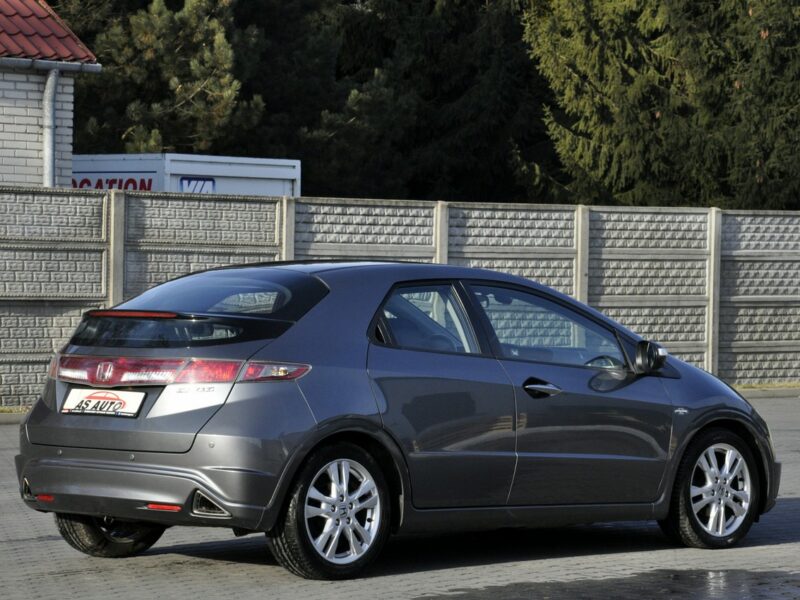 Honda Civic 1,8i-Vtec 140KM SPORT/Serwisowany/Parktronic/Alkantara/Alu VIII (2006-2011)