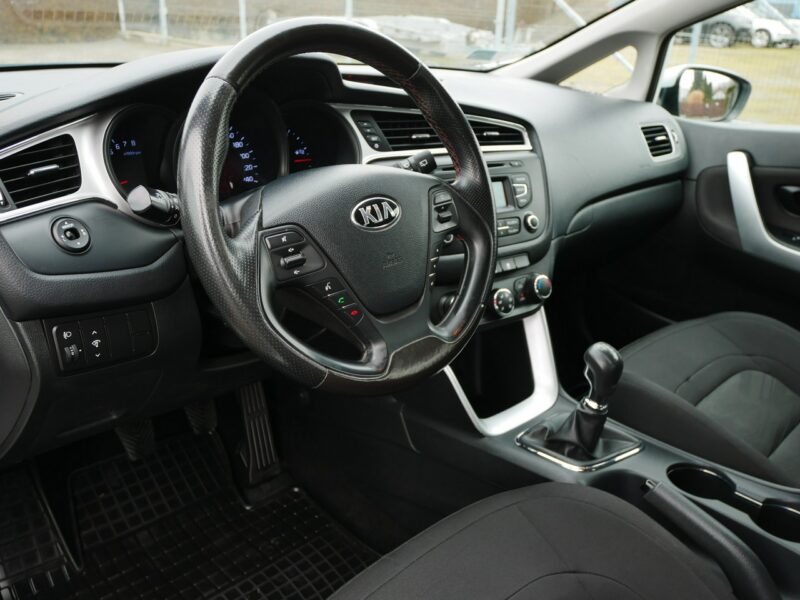 Kia Cee'd 1.4 DOHC 100KM -Krajowy +Nowe opony wielosezon -Zobacz II (2012-)